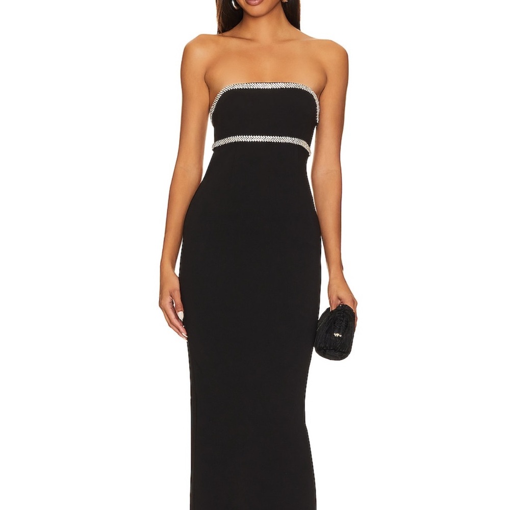 Elegant Black Strapless Dress